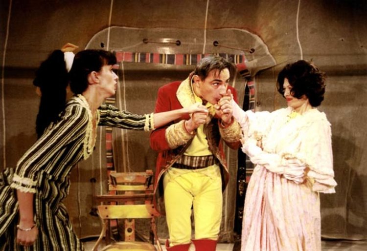 ГЕРБ дарява на кърджалийци спектакъла „Криворазбраната цивилизация”