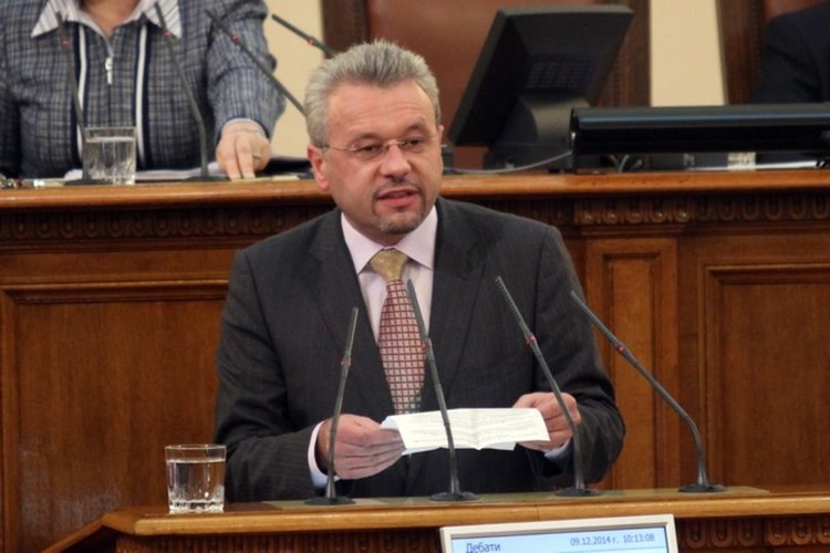 Скандал в парламента за новините на турски език