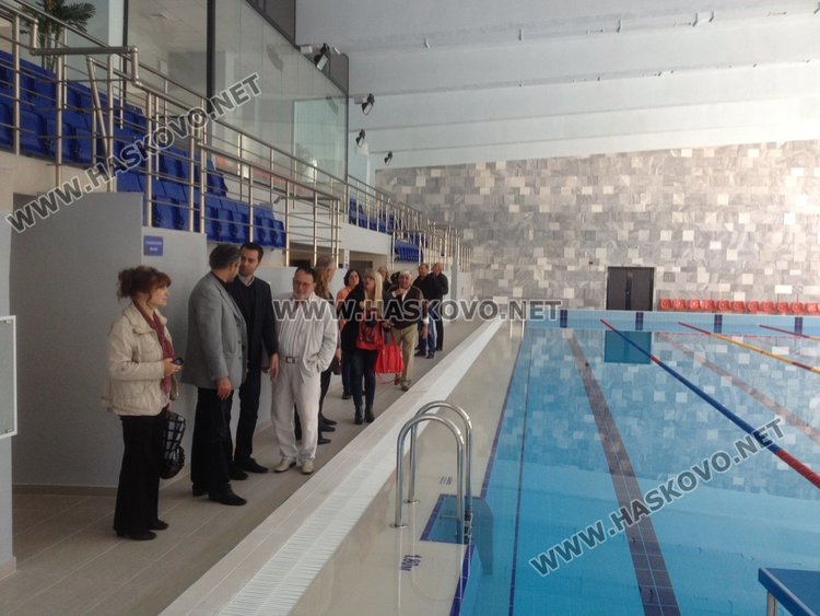 Басейнът в Смолян отвори врати за посетители, цените са повече от достъпни