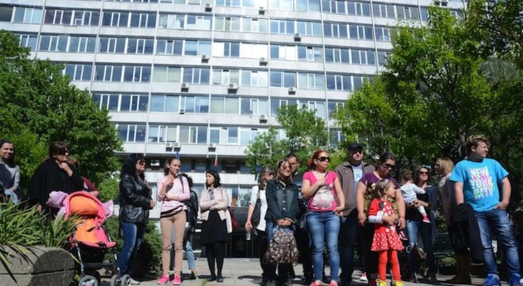 Отново протест пред Фонда за лечение на деца