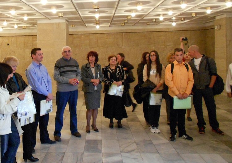 Смолянси ученици и студенти активно участваха в дискусия за формиране на младежки политики