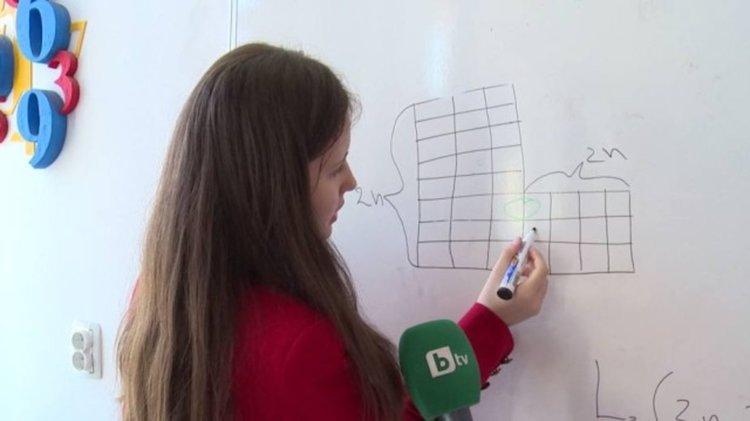 Учител и ученик от Кърджали направиха пробив в световната математика
