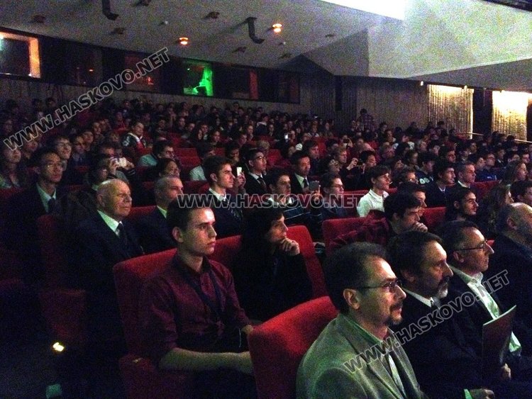 Отборите на големи държави ще са най-силната конкуренция на българския отбор на Международната олимпиада по астрономия