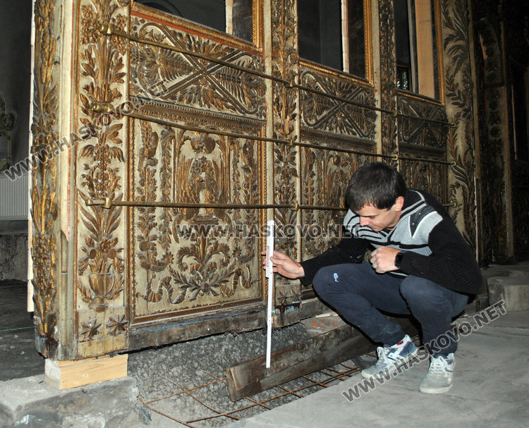 За първи път от век: ремонтират катедралния храм на Хасково