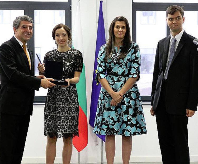 Възпитаничка на Езиковата с награда „Джон Атанасов“