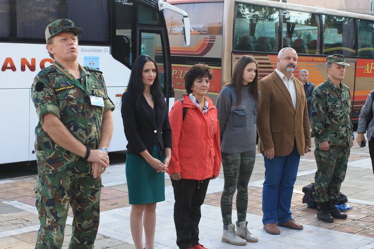 300 ученици поеха по стъпките на българската армия в Източните Родопи