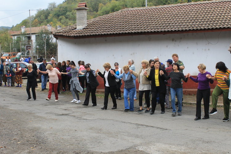 300 ученици поеха по стъпките на българската армия в Източните Родопи