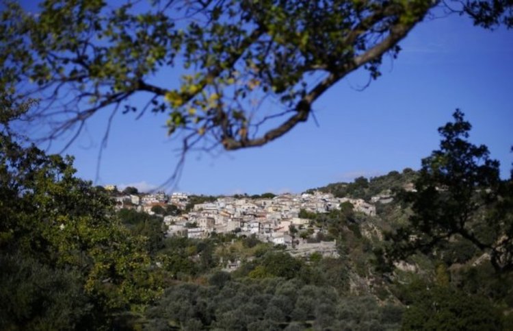 Мигранти съживиха западнала призрачна местност