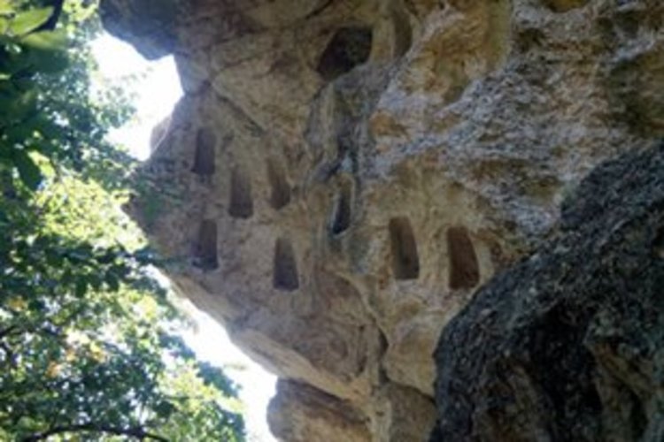 Вълшебството на светилището Глухите камъни