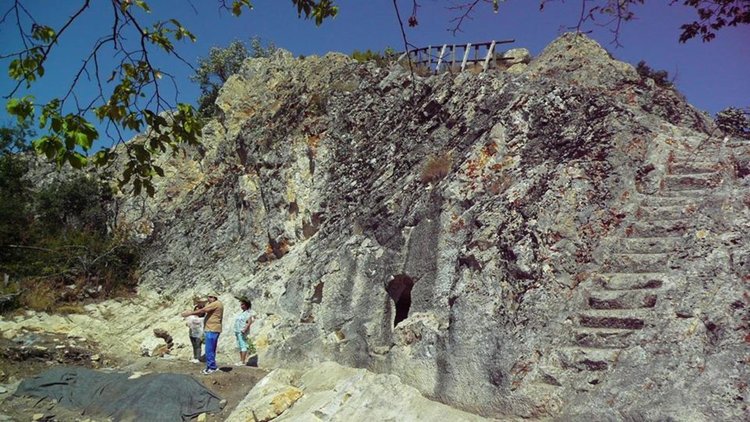 Вълшебството на светилището Глухите камъни