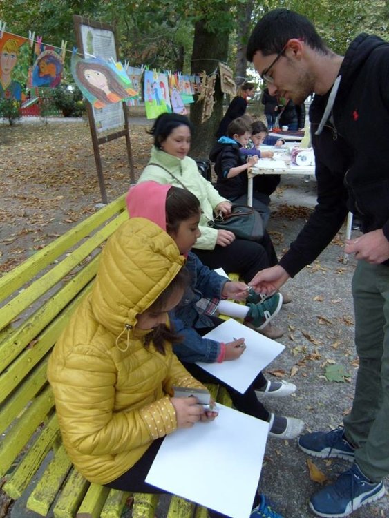 Празник на изкуствата събра децата в парка на Първомай