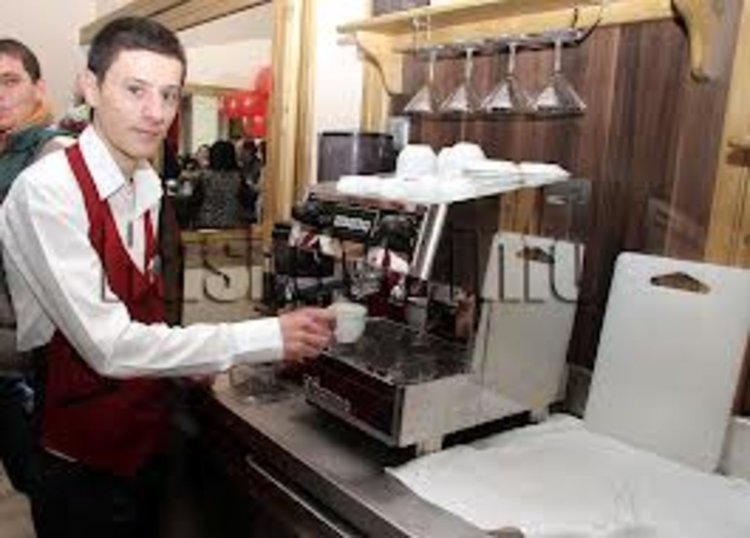 Наемат без разрешение непълнолетни на работа в курортите