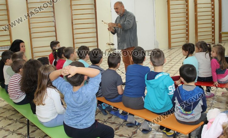 Образоваха музикално децата от градина "Пролет"