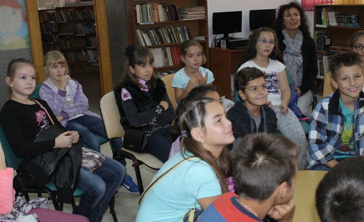 Каравеловци дадоха старт на националната седмица на четенето в Димитровград