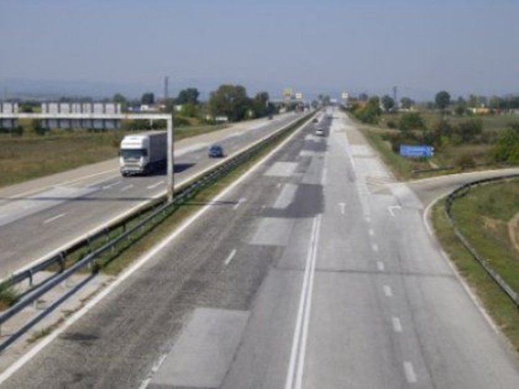 Ограничават движението по "Тракия" заради ремонт на надлез