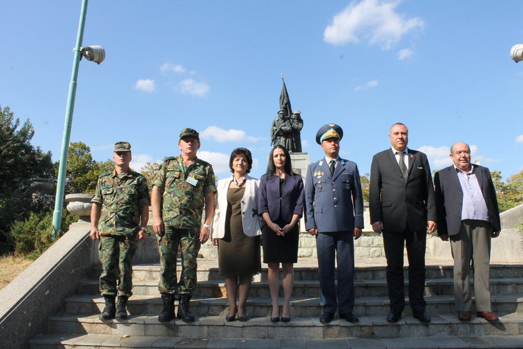 Завърши ученическият поход-поклонение „По стъпките на българската армия“