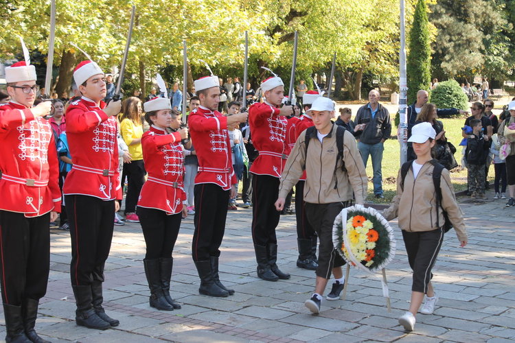 Завърши ученическият поход-поклонение „По стъпките на българската армия“