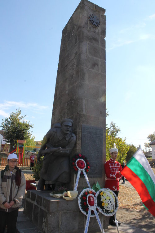 Завърши ученическият поход-поклонение „По стъпките на българската армия“
