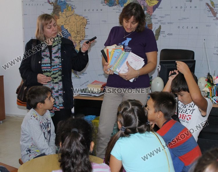 Каравеловци дадоха старт на националната седмица на четенето в Димитровград