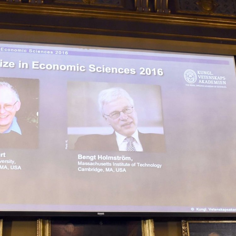 Двама вземат Нобелова награда за принос в договорната теория