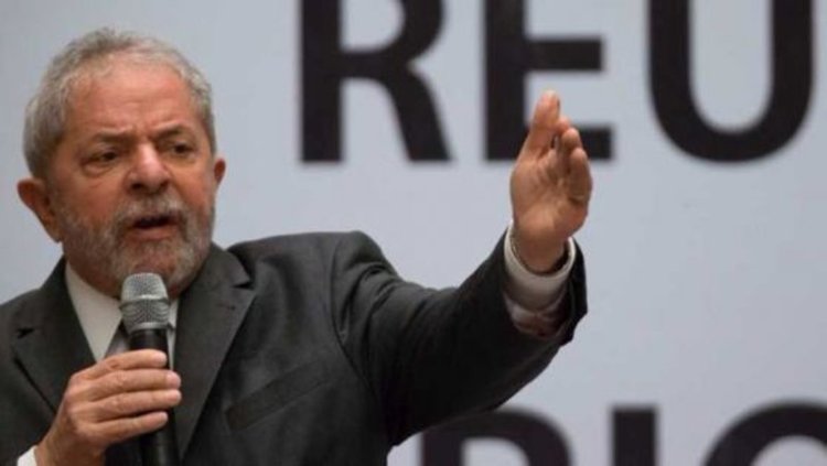 Бившият президент на Бразилия обвинен за корупция и пране на пари