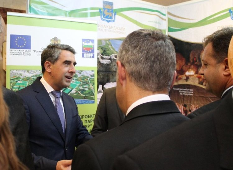 Хасан Азис представи проектите на Кърджали пред президента Плевнелиев