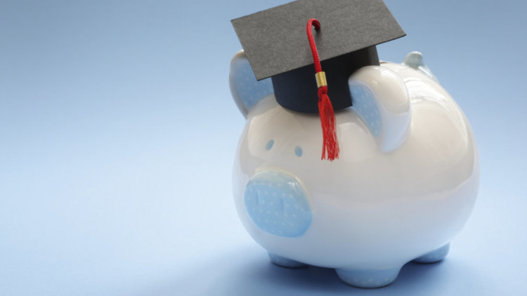 Учениците ни със слаби познания за харченето и печеленето на пари