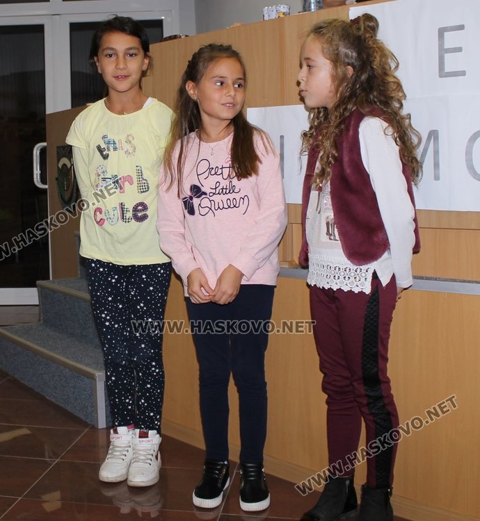 Каравеловци мериха знания в състезанието „Език свещен на моите деди“