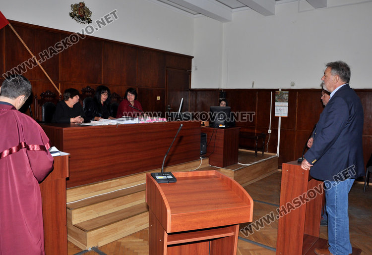 Призовават пловдивски прокурори по делото на екскмета за затвора