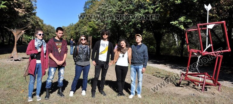 Шест нови творби допълниха алеята от метални скулптури в парк "Марица"