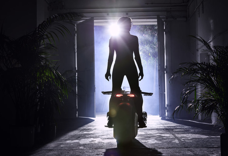 БМВ представи мотоциклета на бъдещето (видео)