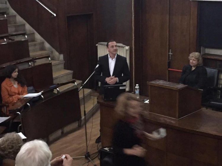 Кърджали с още един доктор по медицина,дисертация защити д-р Марин Мухтаров