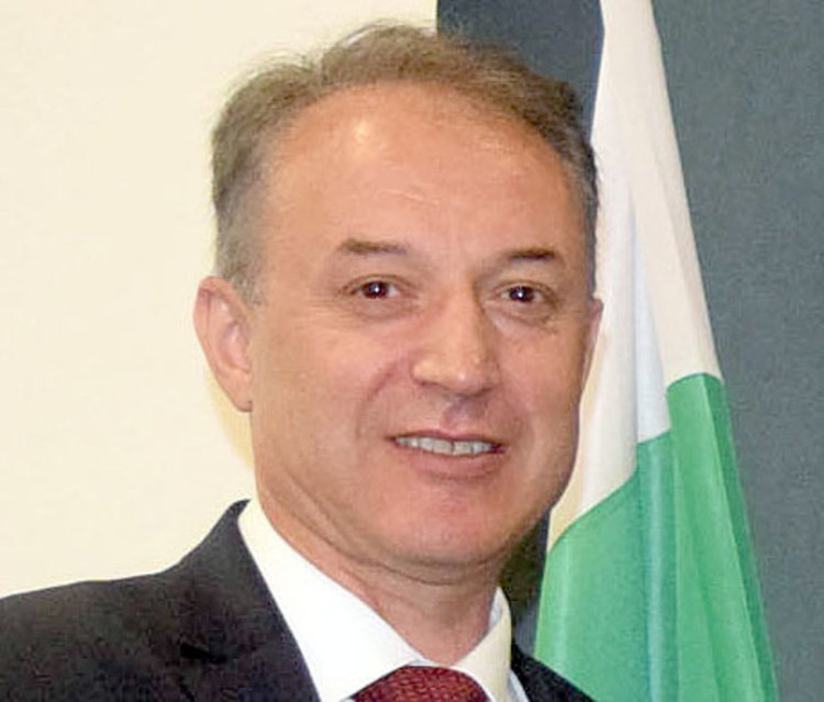 Проф.Юксел Йозкан