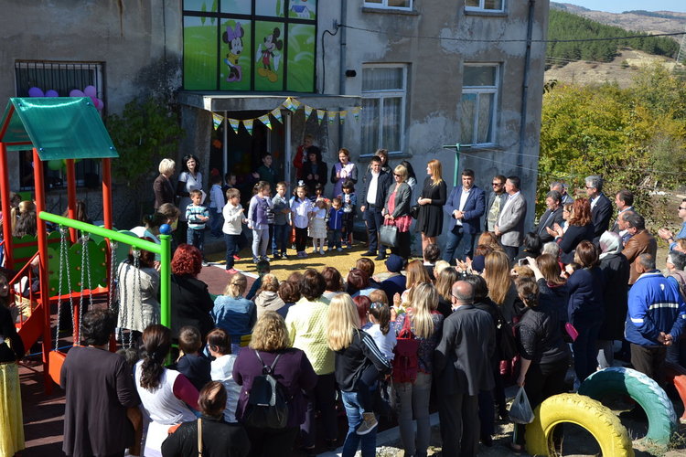 Ремонтираха детска градина в Стремци по проект на 12 сдружения от Турция