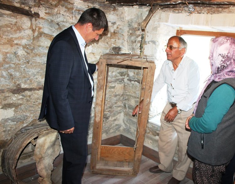 Ресми Мурад откри музеен кът на бита и културата в Хромица