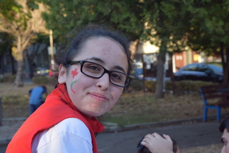 Деца събираха дарения за деца в празника на Младежкия червен кръст