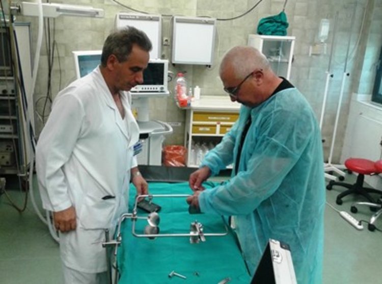 Инженер иноватор с уникално дарение за бургаски хирурзи  