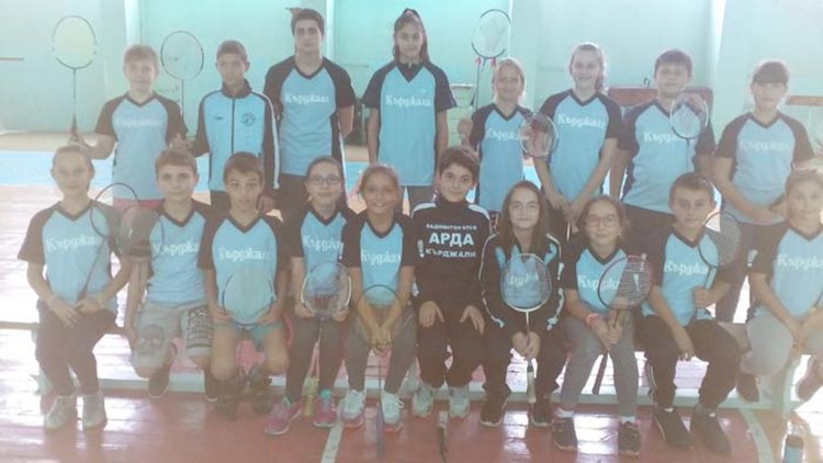 Национален турнир по бадминтон в събота и неделя в зала „Арпезос“