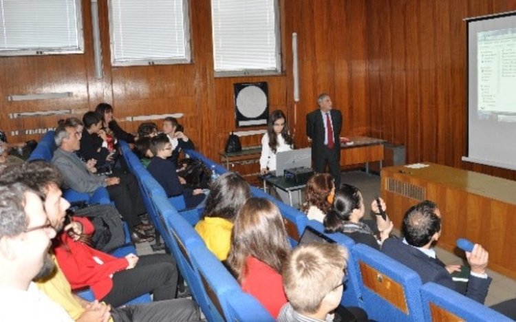 Младежка научна конференция бе открита в Кърджали