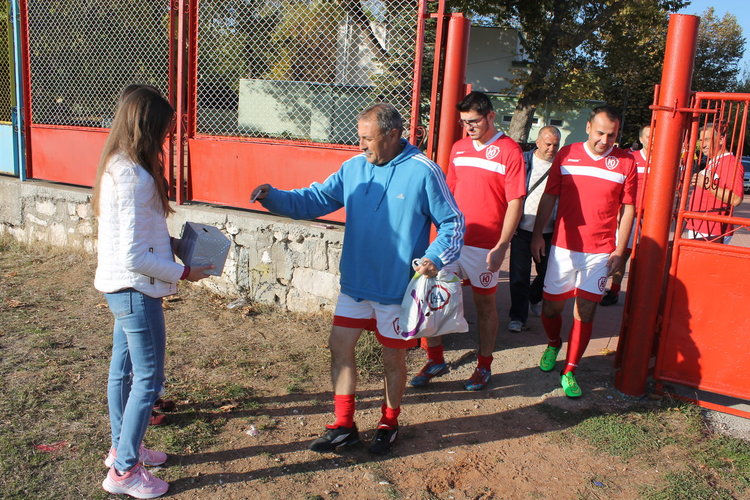 В Ардино организираха благотворителен футболен мач за нуждаещ се ученик