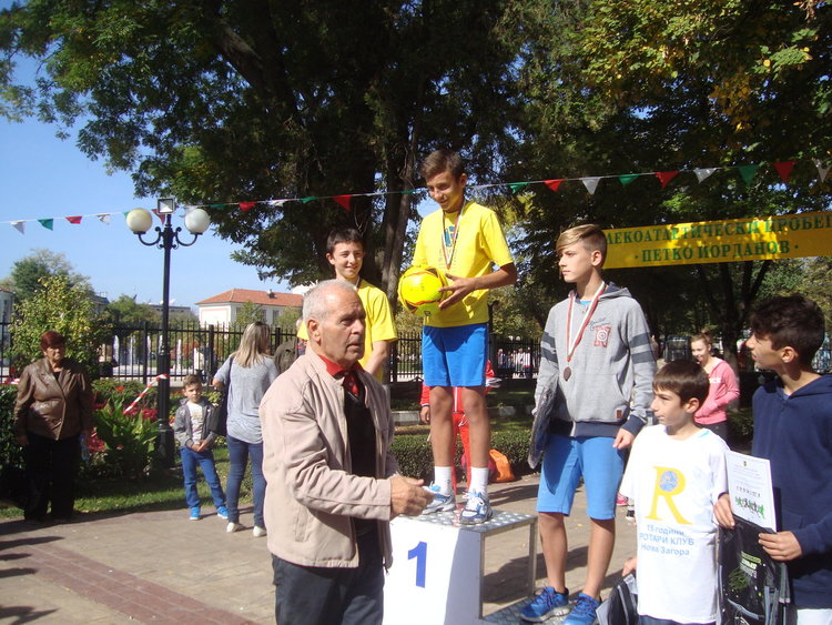 Доминация на учениците на Марияна Бозакова на традиционния шосеен пробег в Нова Загора