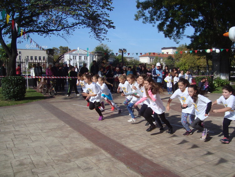 Доминация на учениците на Марияна Бозакова на традиционния шосеен пробег в Нова Загора