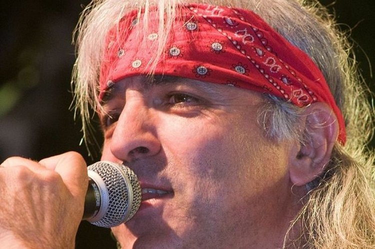 От утре три дни рок в Хасково, Октомвриадата започва с Васко Кръпката