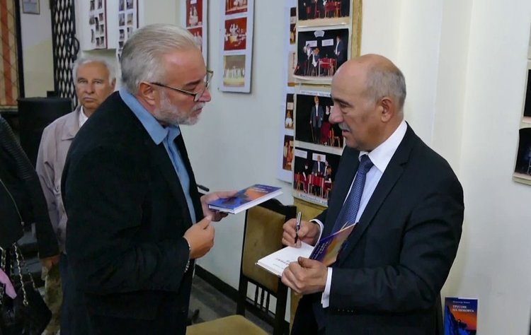 Димитър Томов е десетият носител на наградата "Георги Караславов"