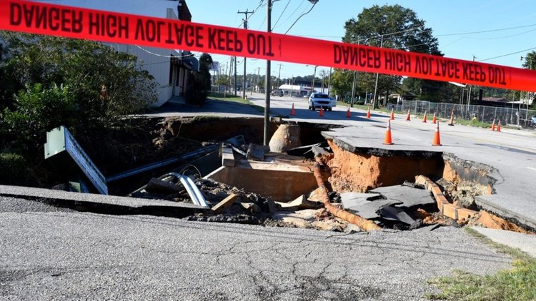 Ураганът Матю нанесе щети за 1,5 млрд. долара на щата Северна Каролина
