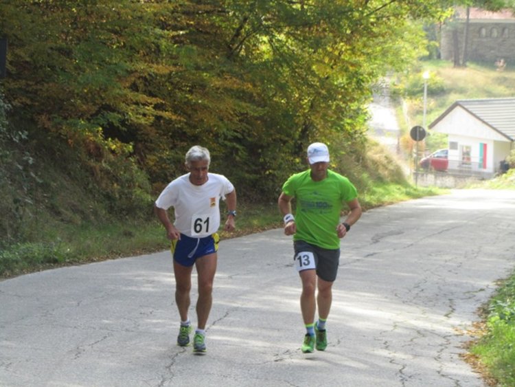  Радостин Капуджиев пробяга 14 км за 73 минути и победи в маратона, посветен на Освобождението