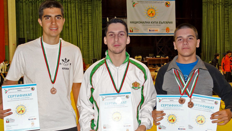 Шест медала за каратеките на „Торнадо“ от Националната купа