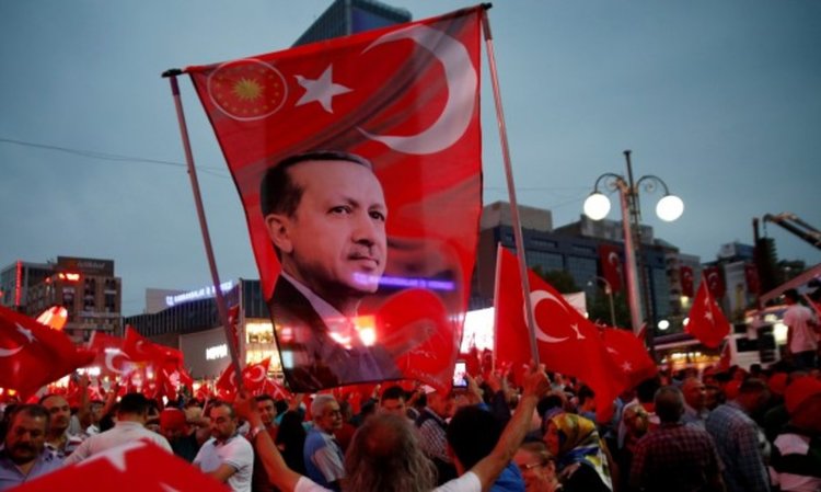 Страх в Анкара, забраниха обществените събирания