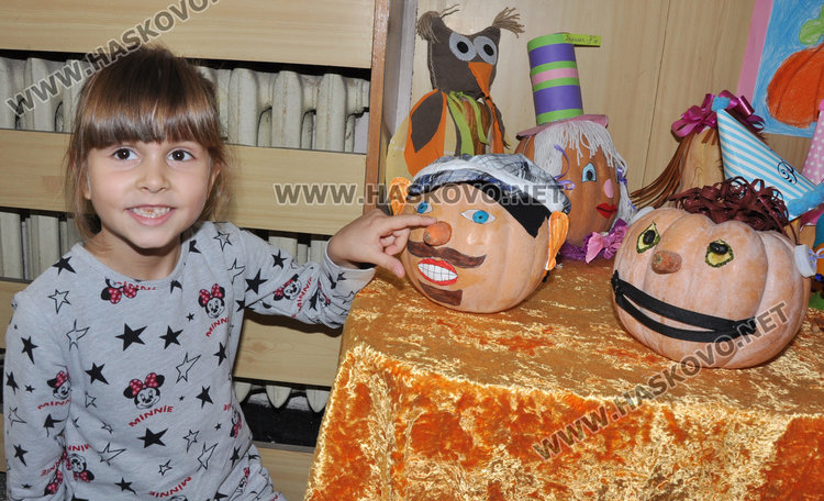 180 тикви оживяха в детска градина