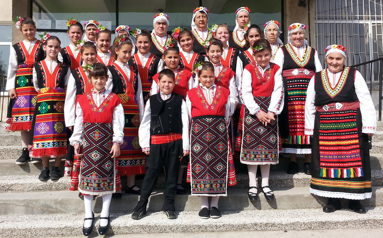 Четири златни медала за хасковски певци и танцьори във фолклорен фест